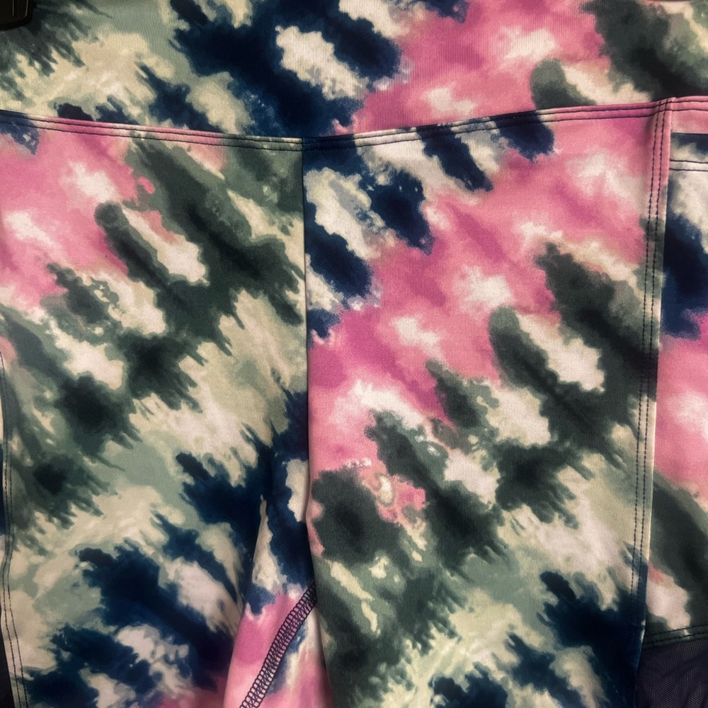PINK activewear biker shorts - Picture 3 of 7
